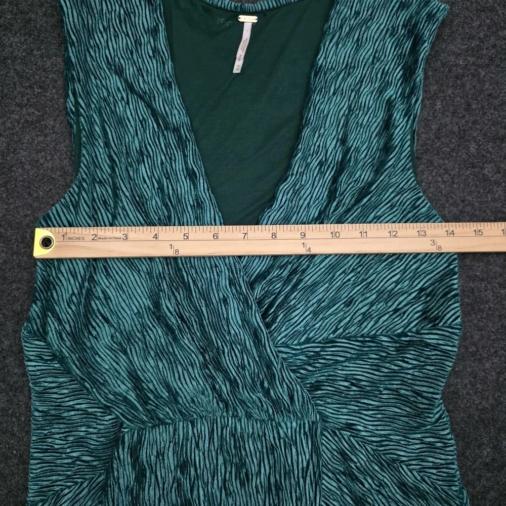 Free People Womens Medium‎ Emerald Green Textured Velvet Dress Sleeveless V-Neck